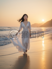 日出海滩漫步：白衣女子与海浪的美丽邂逅