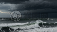 海浪狂涛下的暗涌时刻